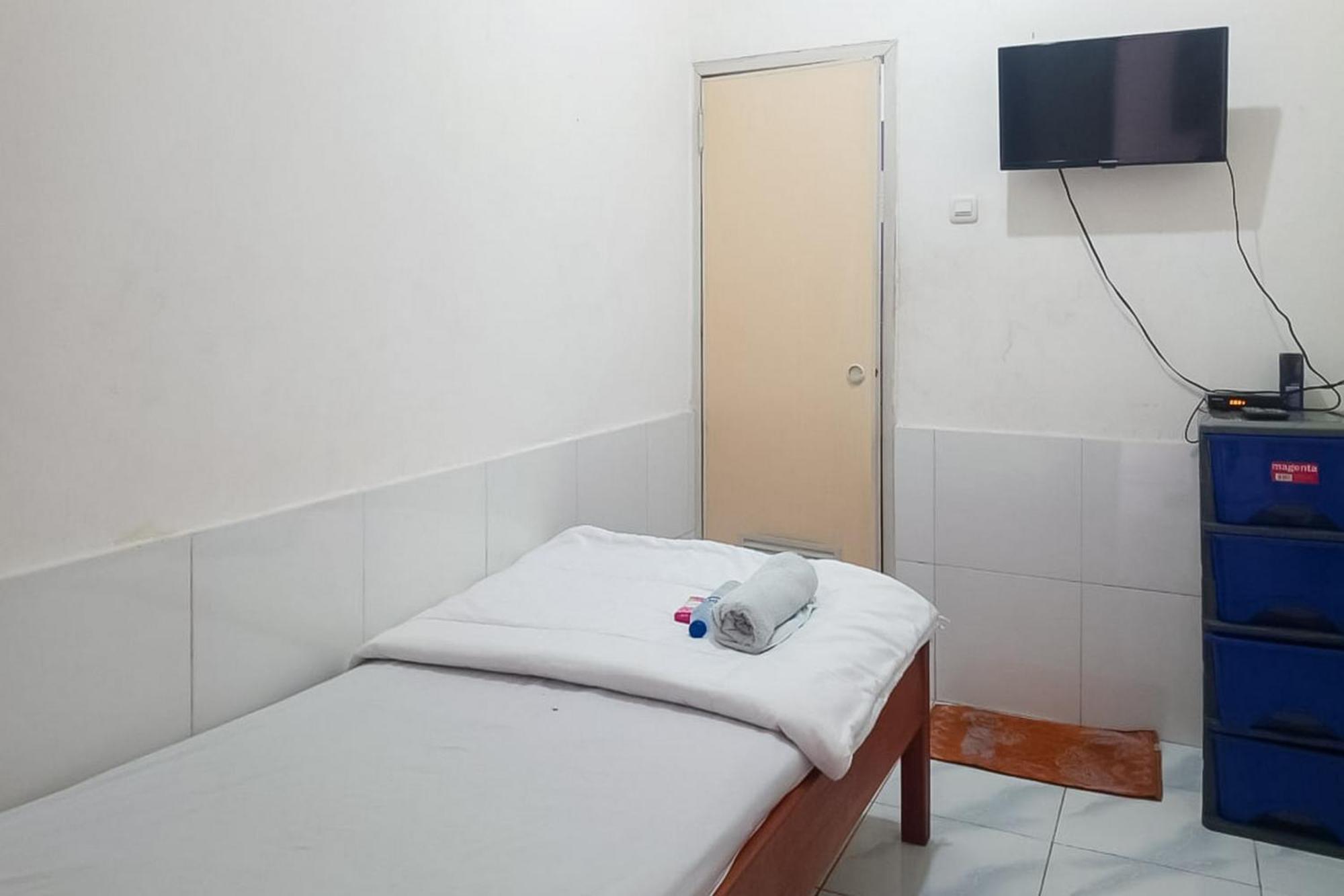 Отель Malibu Syariah Bogor Redpartner Экстерьер фото