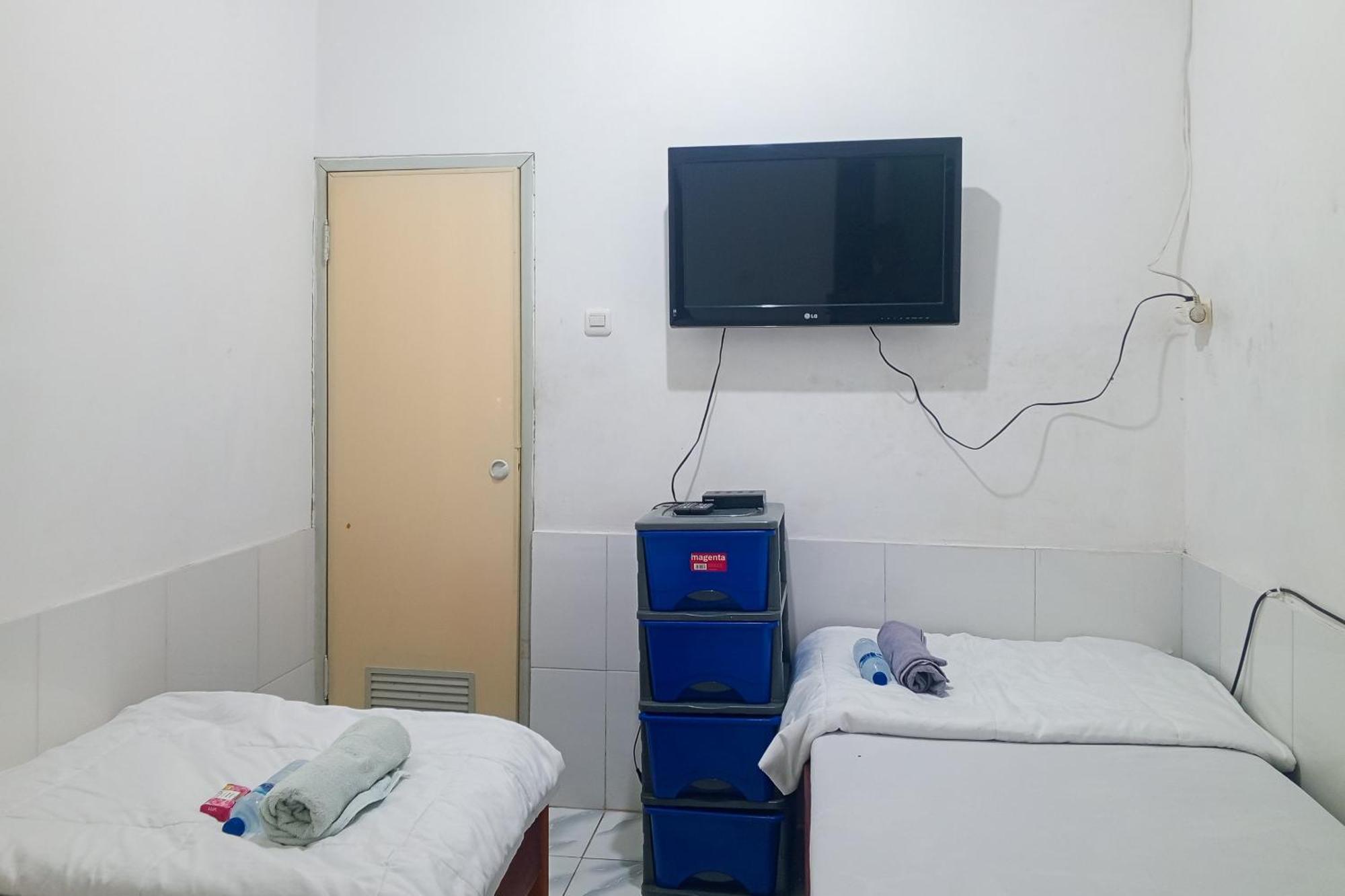 Отель Malibu Syariah Bogor Redpartner Экстерьер фото