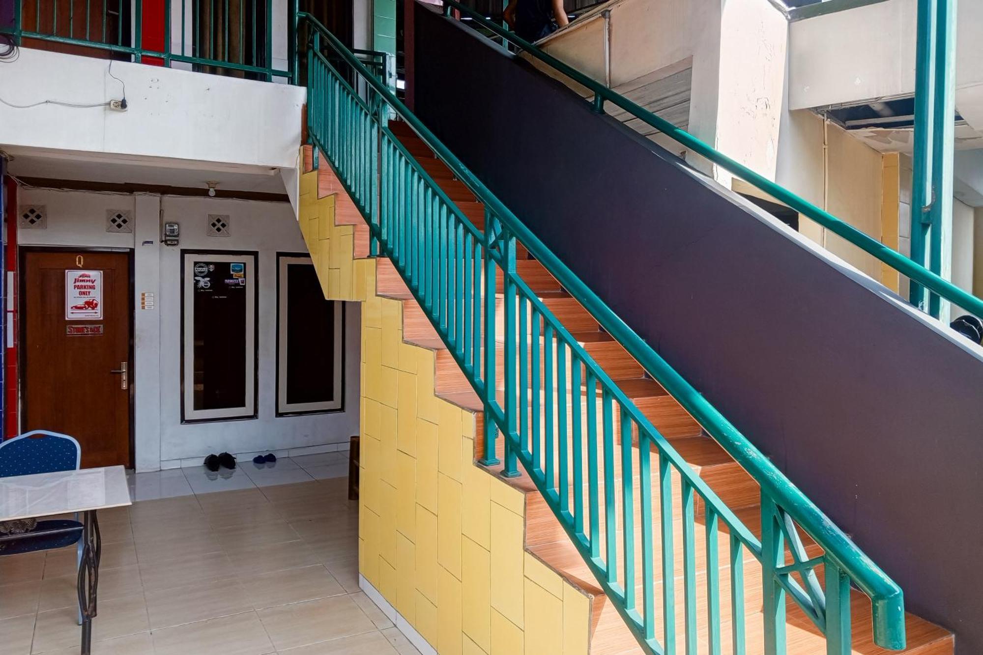 Отель Malibu Syariah Bogor Redpartner Экстерьер фото